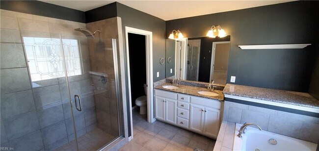 Building Photo - 2145 Bellflower Wy