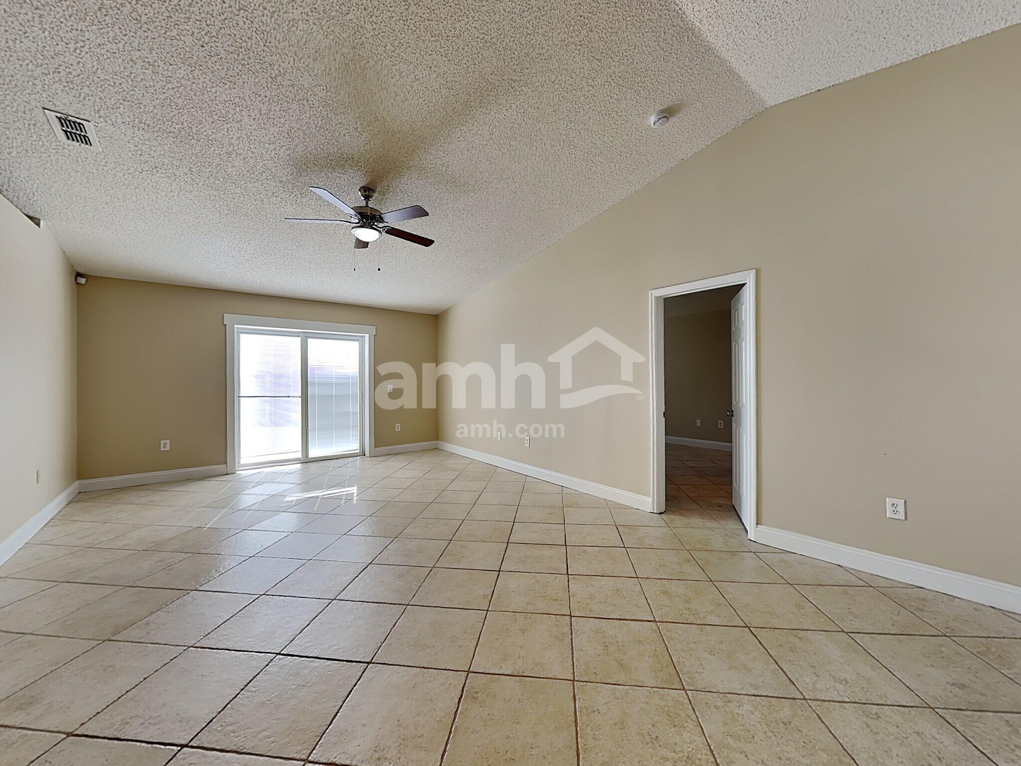 Building Photo - 574 Wekiva Bluff St