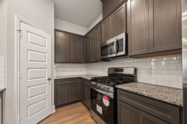 Building Photo - 13412 Sun Cay Drive