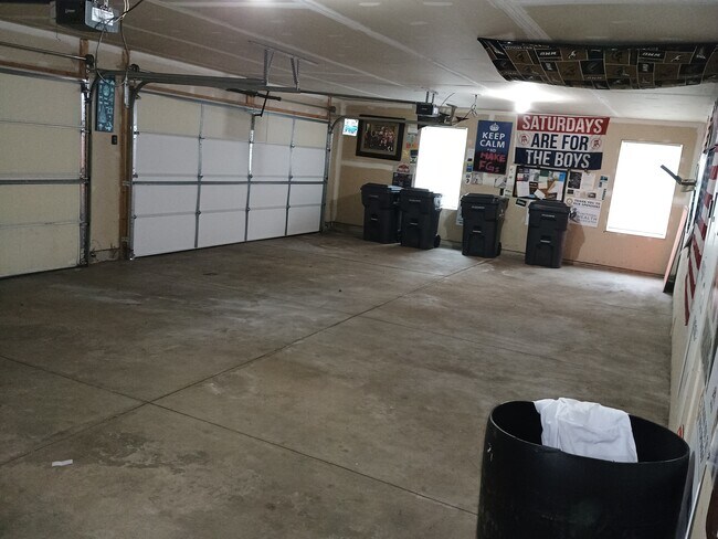 Building Photo - 1207 Euclid