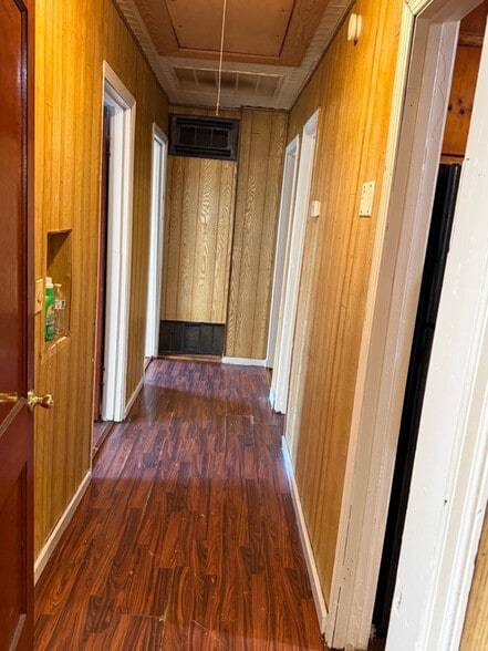 Building Photo - 3922 S Rossiland Cir