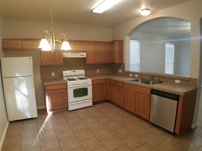 Building Photo - 2502 Allred Dr