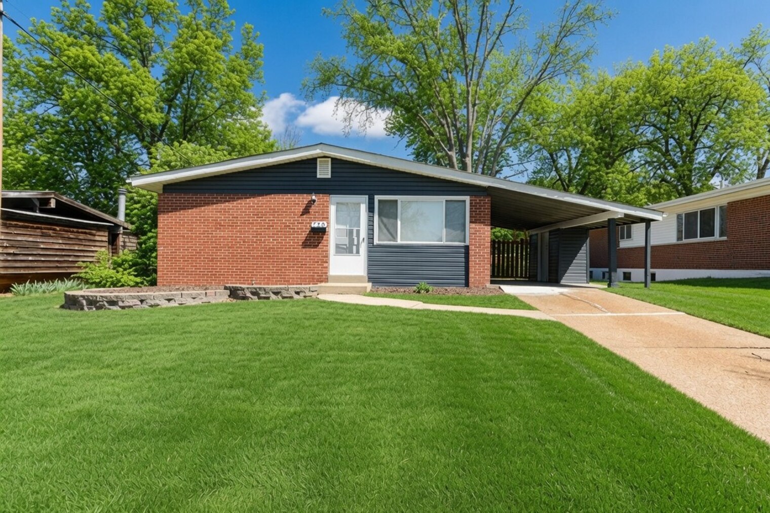 Building Photo - 720 Jamaica Pl