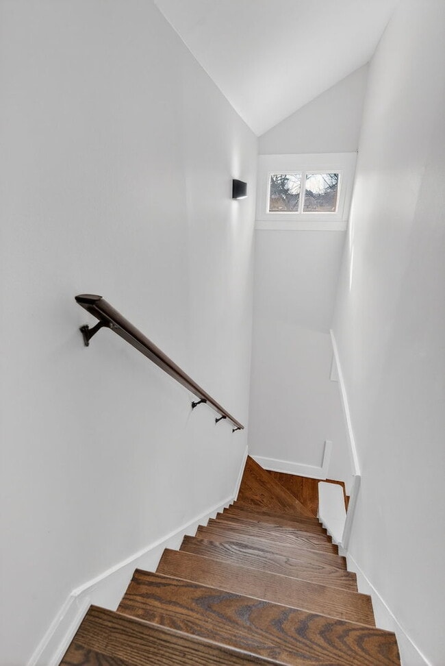 Building Photo - 741 S Jackson St