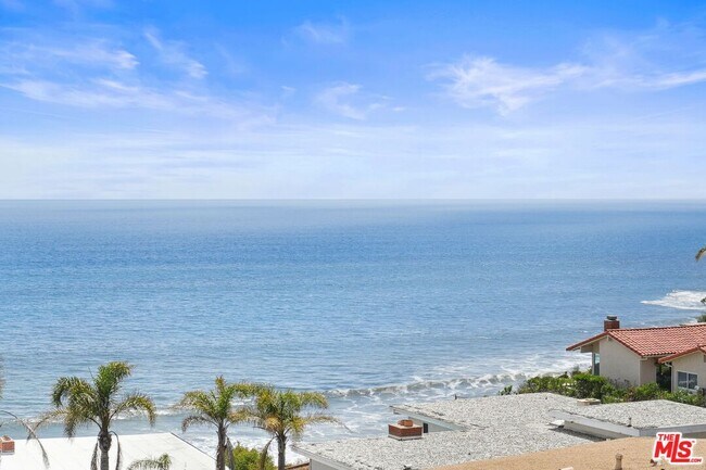 Building Photo - 18103 Coastline Dr