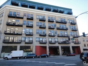 Building Photo - 1645 W Ogden Ave