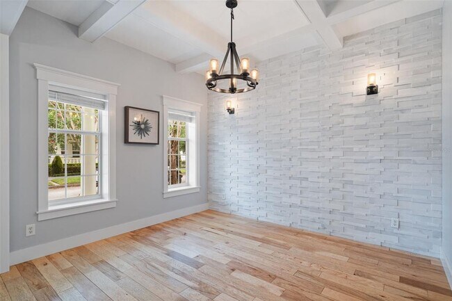 Building Photo - 5362 Chatas Ln