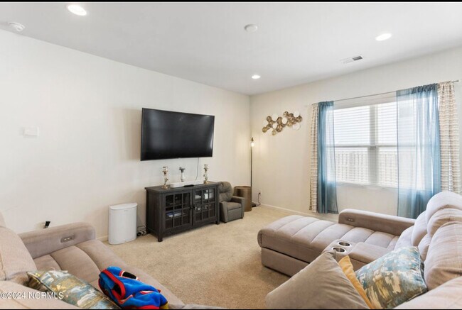 Building Photo - 6469 Lucerna Pl