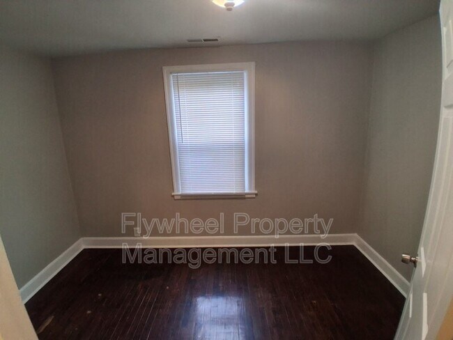 Building Photo - 81 Elberta St