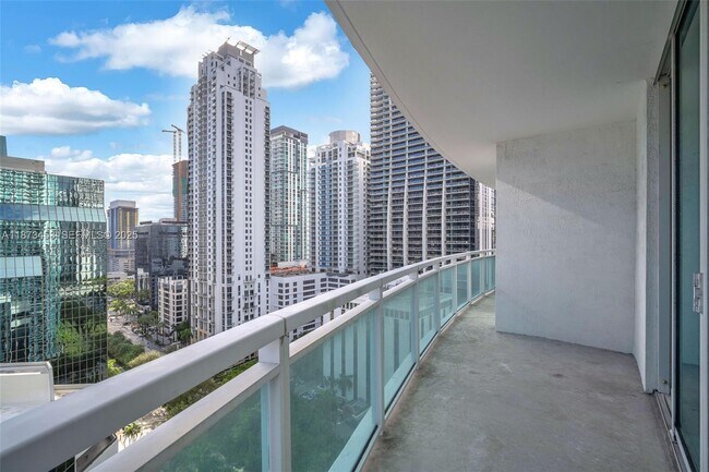 Building Photo - 951 Brickell Ave