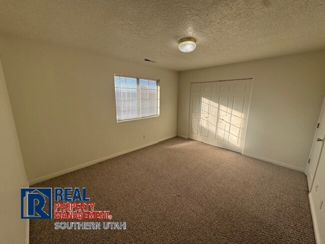 Building Photo - Lexington Hills 2 Bedroom
