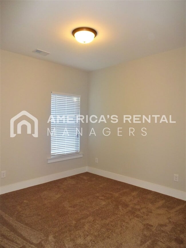 Building Photo - Home for rent in Calera, AL!  Available to view now!!!