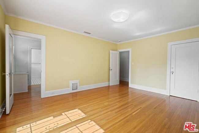 Building Photo - 624 S Arden Blvd