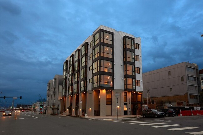 Building Photo - 601 Tennessee St