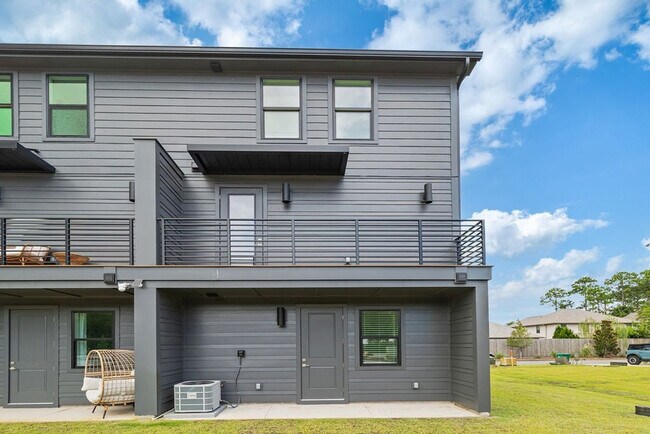 Building Photo - 125 Blue Eden Lp