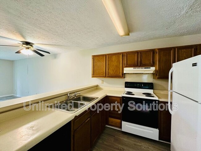Building Photo - 203 Sunn Aire Ct