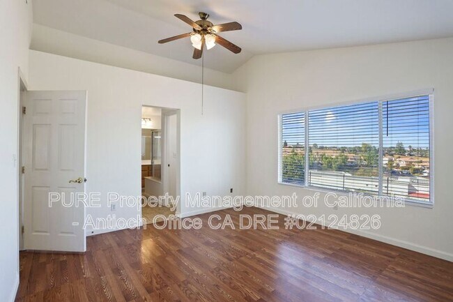 Building Photo - 2304 Yorkshire Ct