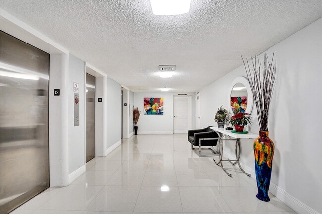 Building Photo - 1600 S Ocean Dr