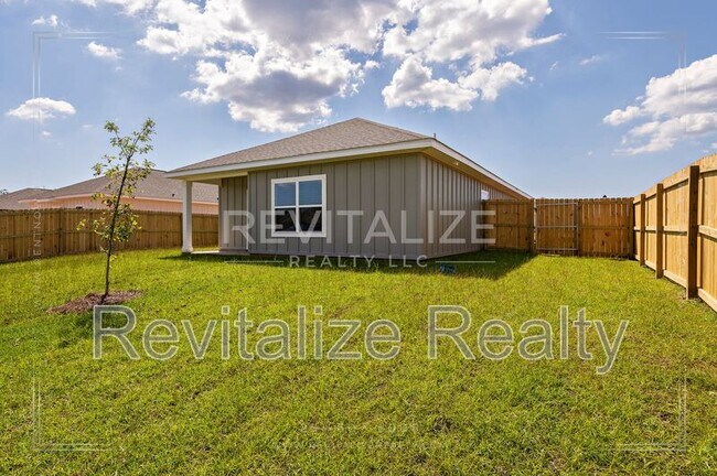 Building Photo - 13658 Addison Pl