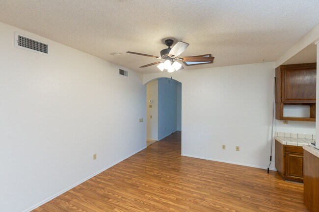 Building Photo - Single Story 3 Bed 2 Bath Home in Poway- Silverset Park