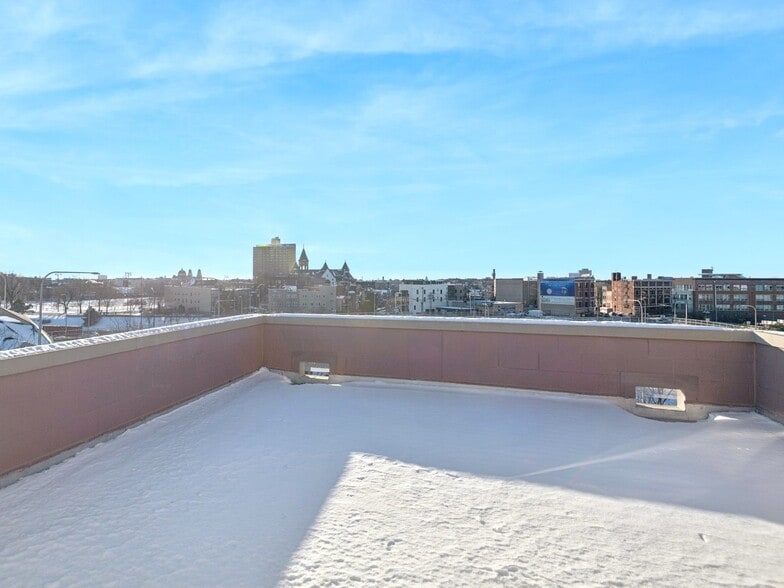 Building Photo - 937 N Willard Ct