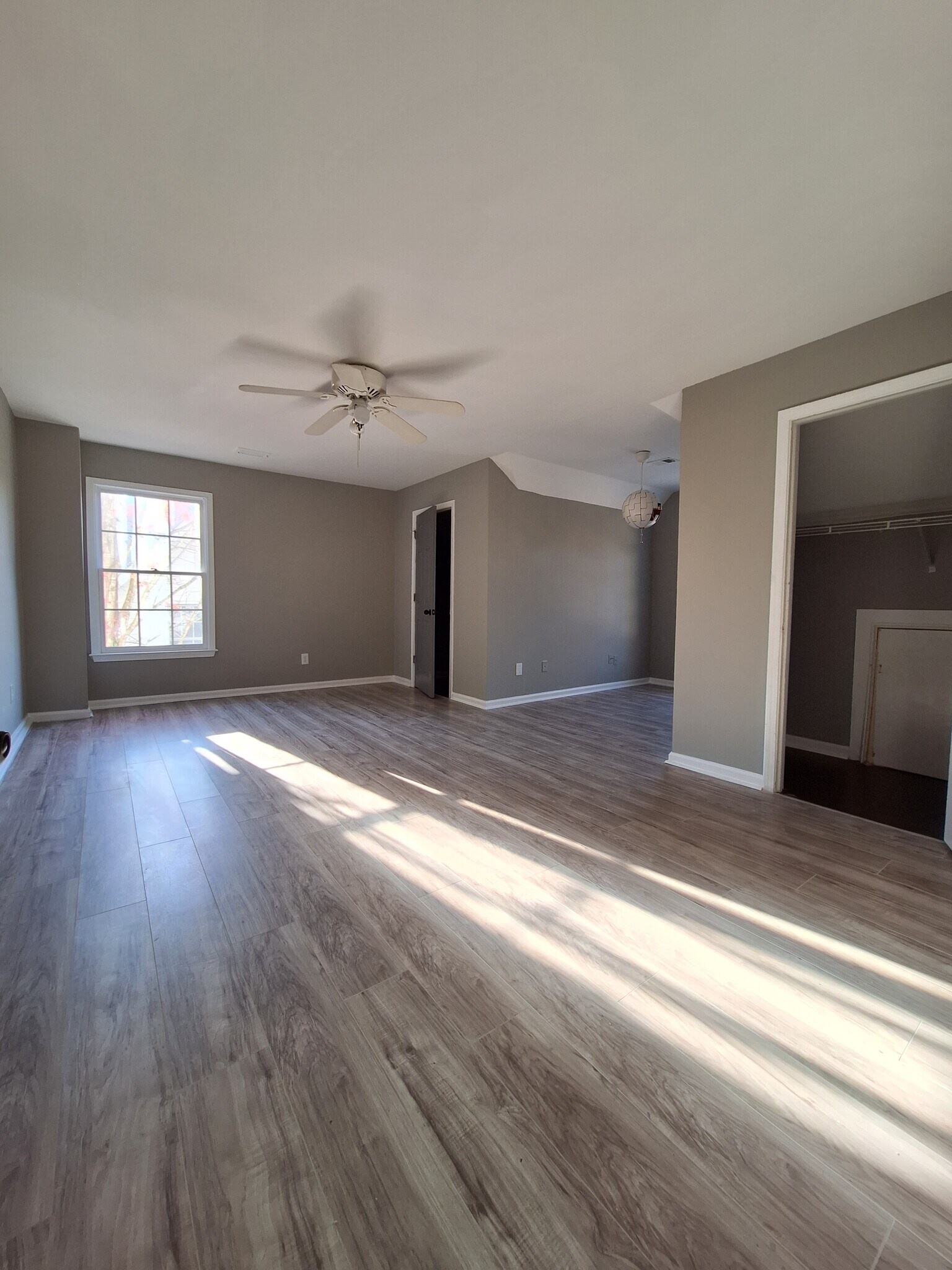 Building Photo - 2120 Sweetbirch Trl