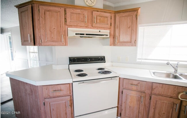 Building Photo - 6916 Sunrise Dr