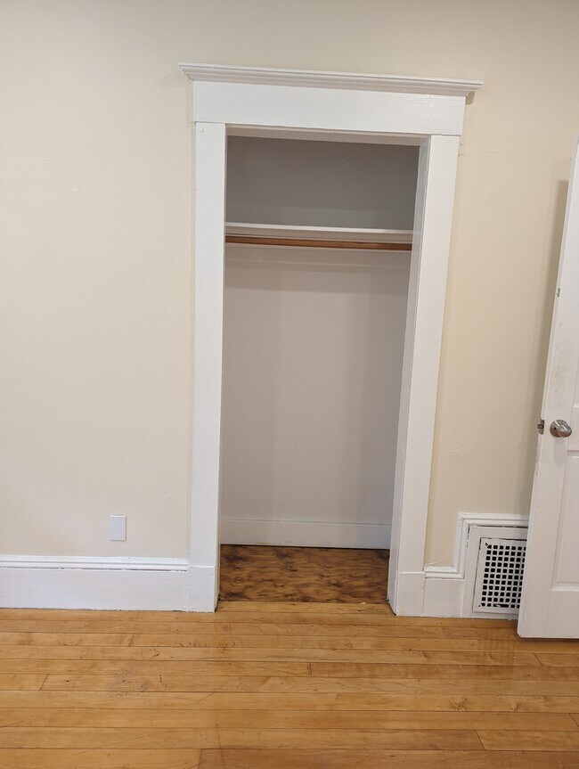 Building Photo - 308 Belgrade Ave