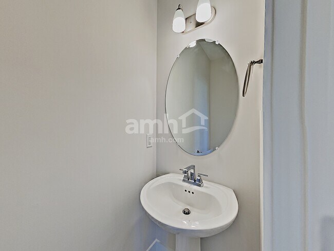 Building Photo - 5137 Jack Byrnes Dr