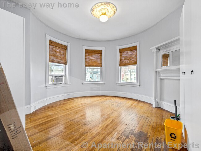 Building Photo - 3 Kinnaird St