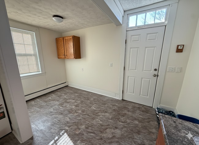 Building Photo - 22-24 Green St