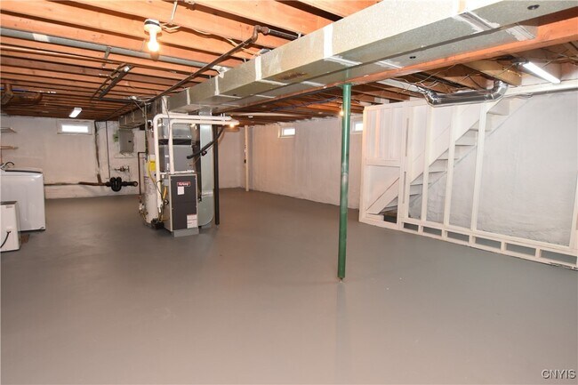 Building Photo - 1401 Woodbury Dr