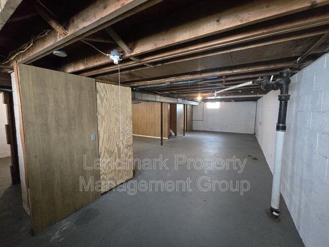 Building Photo - 19514 Woodbine St