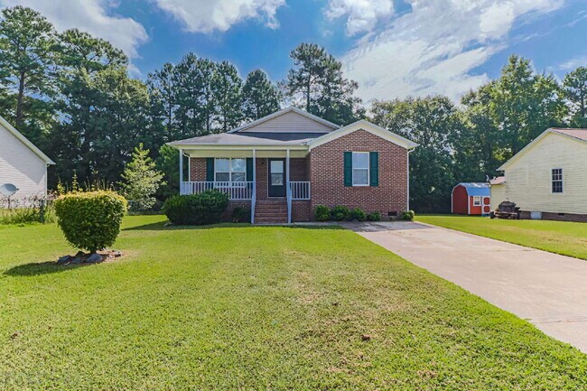Building Photo - ADORABLE 3 BR, 2BA HOME FOR RENT IN GOLDSBORO *Excellent location less than 5 min from SJAFB*