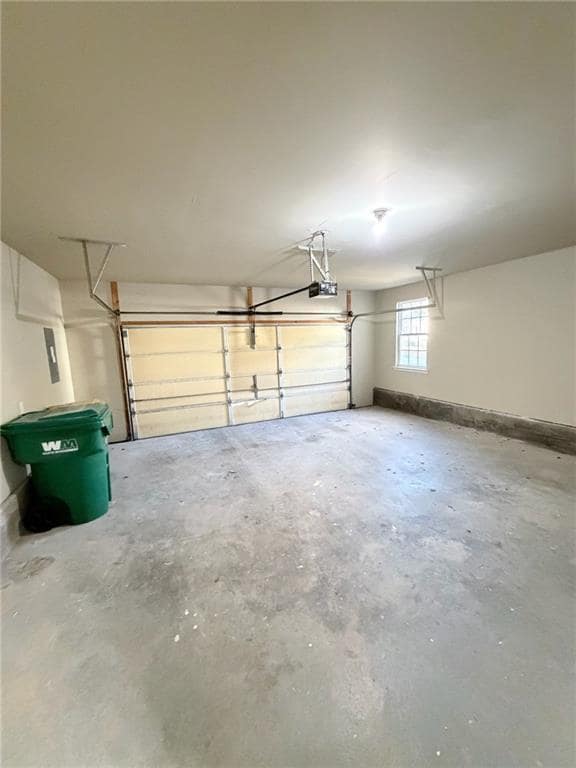 Building Photo - 363 Hiawassee Dr