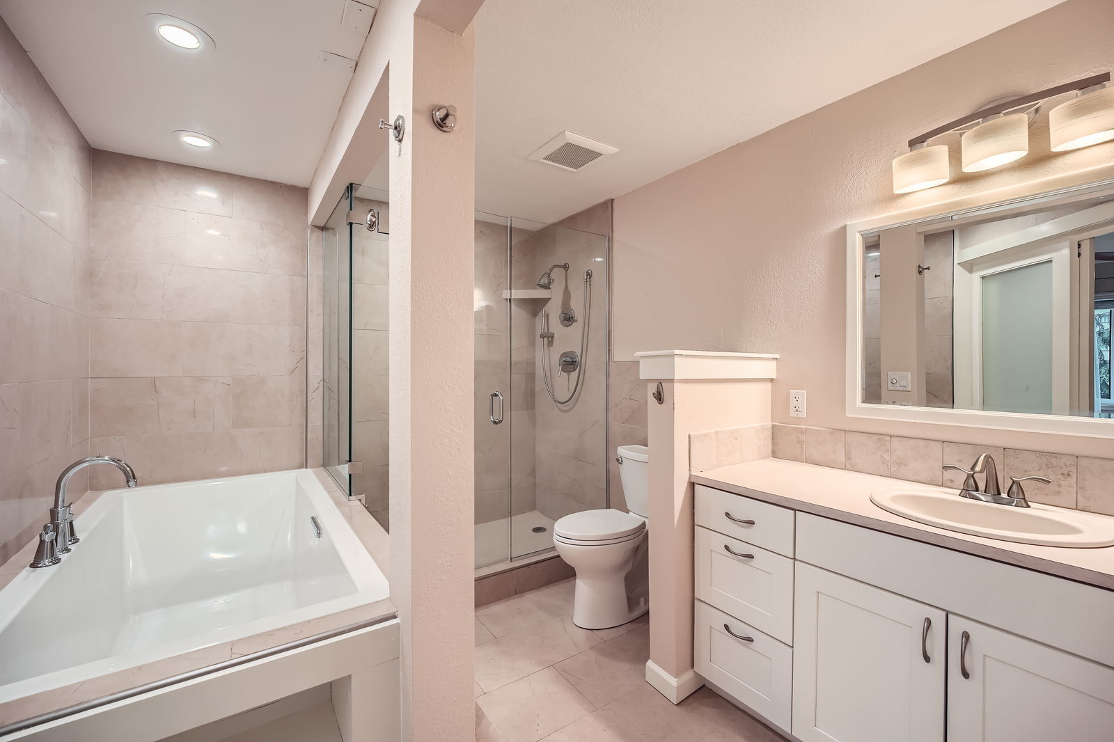 Master Bathroom - 2940 76th Ave SE