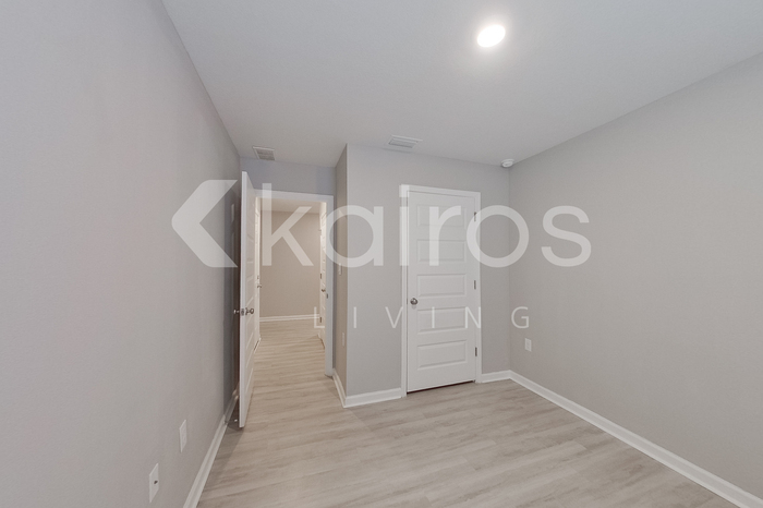 Building Photo - 131 Swallowtail Ln