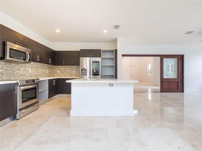 Building Photo - 7010 NW 106th Ave