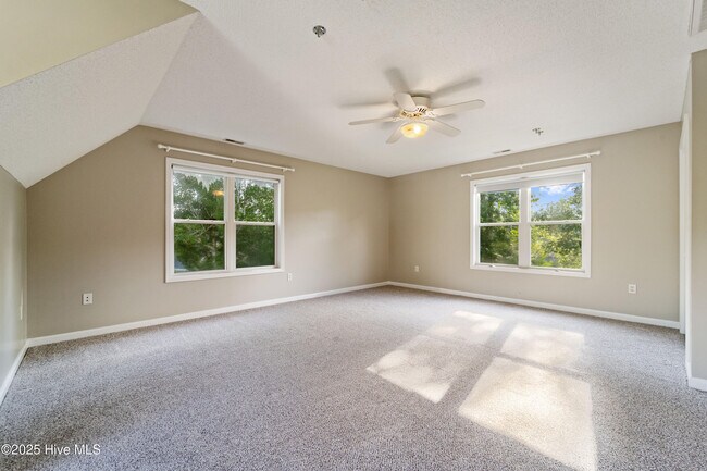 Building Photo - 119 Velma Ln