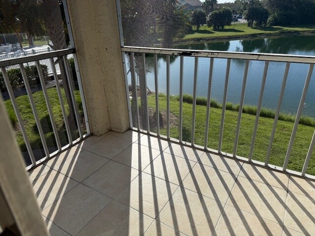 Building Photo - 153 Santa Clara Dr