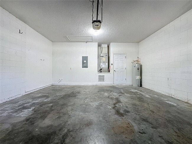 Building Photo - 4843 Native Dancer Ln