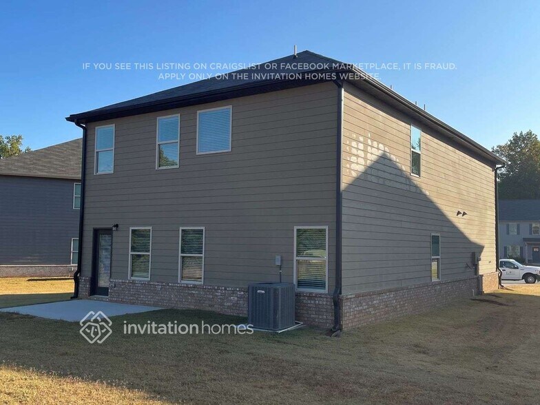 Building Photo - 793 Emporia Loop