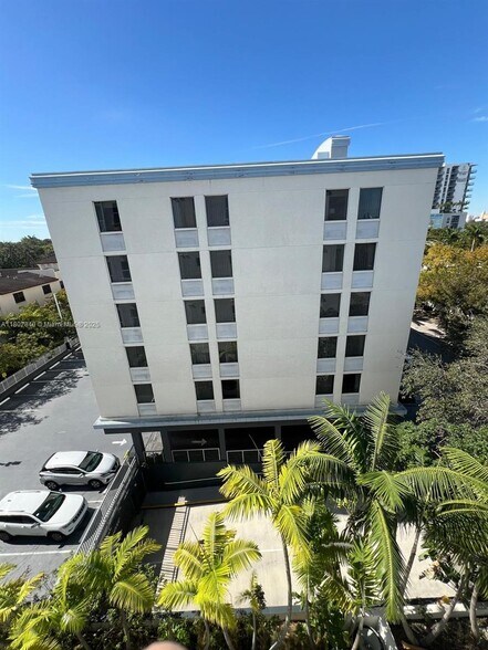 Building Photo - 2740 SW 28th Ter