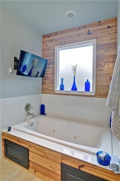 Building Photo - 4060 Merritt Dr