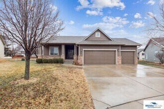 Building Photo - 4 bedroom 3 bath - Andover - ***Andover Sc...