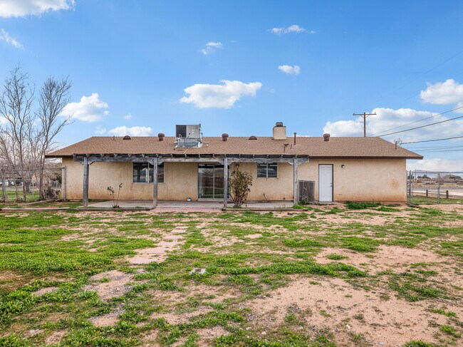 Building Photo - 15394 Ute Rd