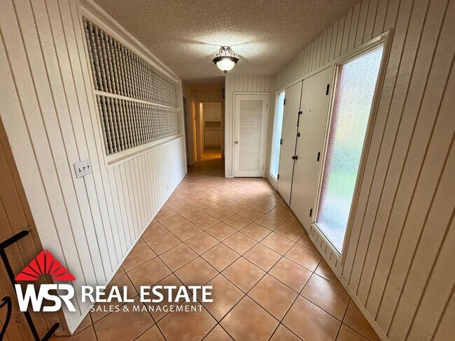 Building Photo - Home for rent in Canyon Crest!