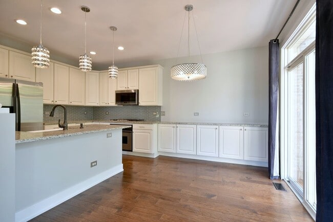 Building Photo - 982 Indigo Ct