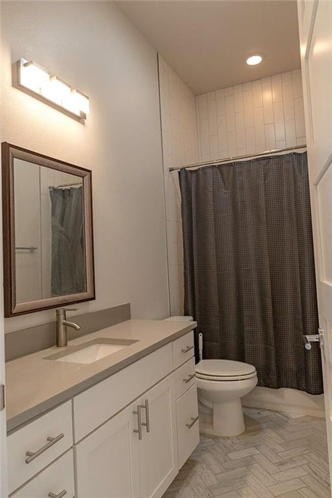 Building Photo - 2509 Del Curto Rd