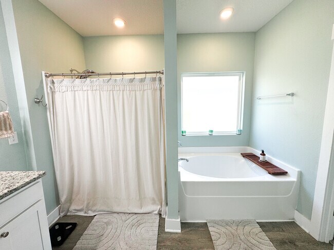 Building Photo - 5772 Conley Ct